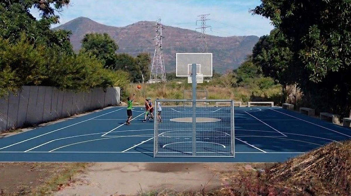 Mejoramiento multicancha Cuatro Esquinas. Cancha terminada y en uso.